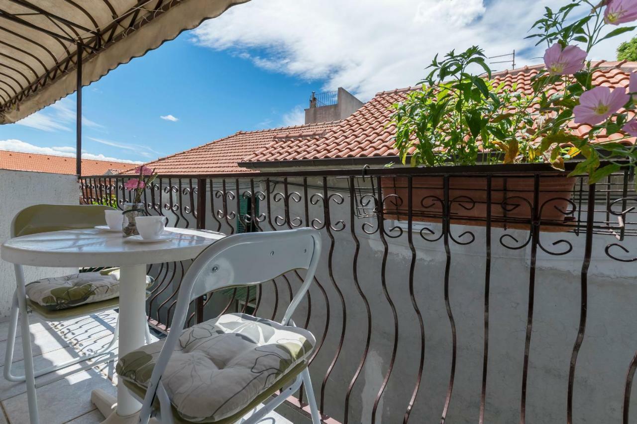 Apartments Miroslava Vodice Eksteriør bilde